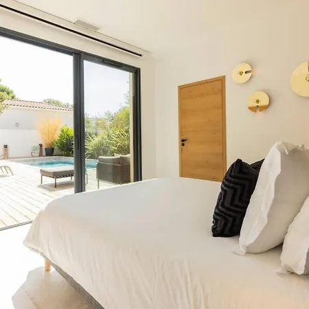 Holiday home Yuna Heated Swimming Pool *