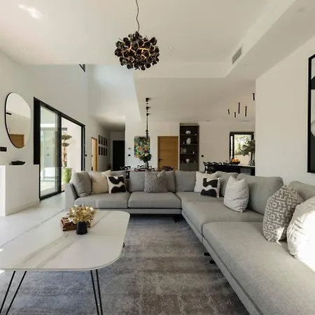 Yuna Heated Swimming Pool *