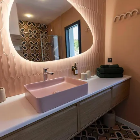 Yuna Heated Swimming Pool Holiday home Agde